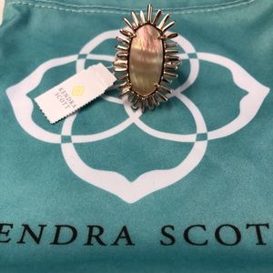 NWT Size 8 Rose Gold Kendra Scott Owen ring